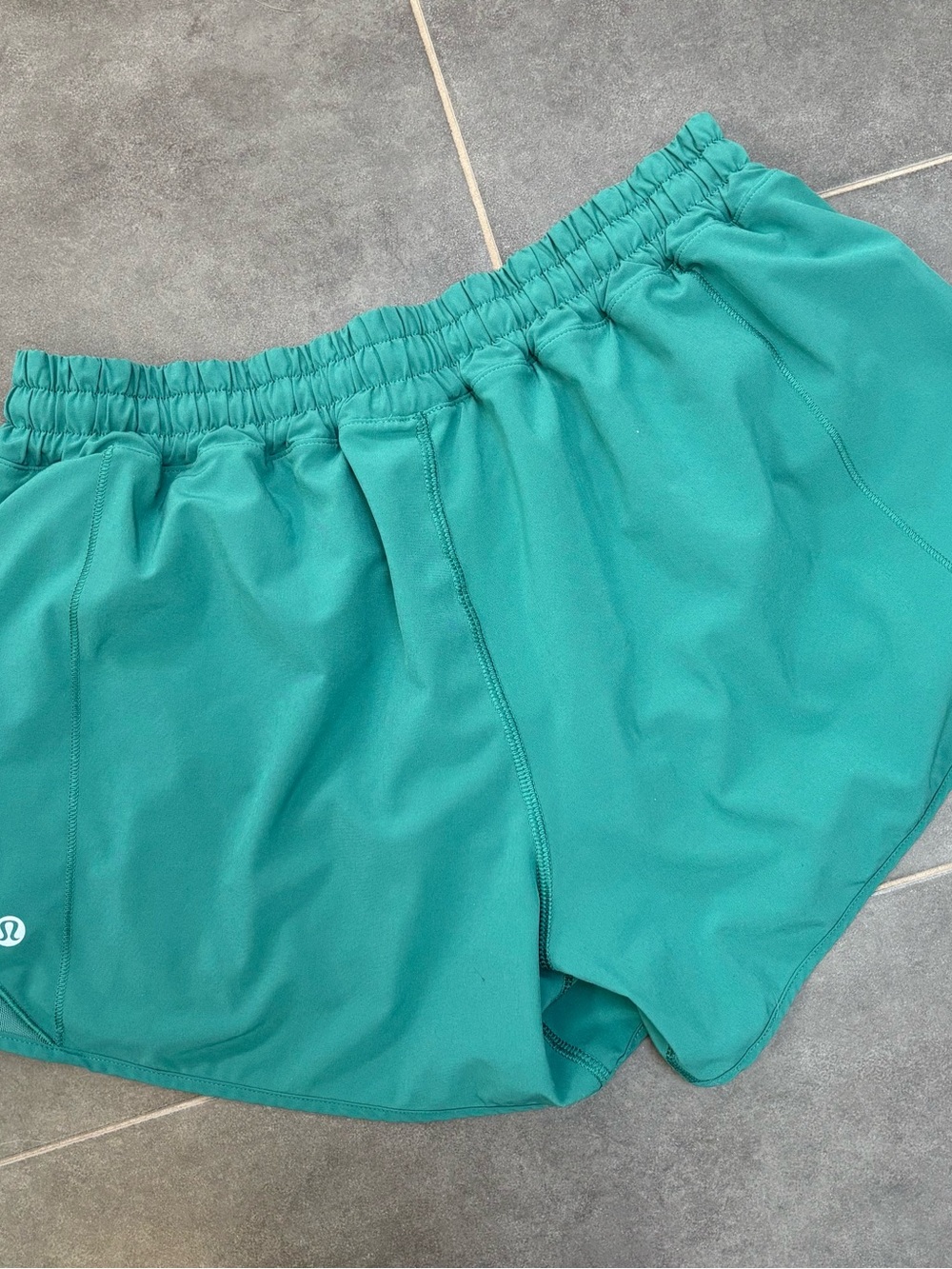 lululemon athletica Hotty Hot Women’s Shorts - Picture 9 of 9